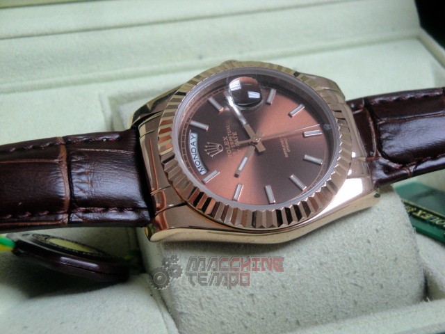 rolex replica daydate rose gold chocolate strip leather orologio replica copia imitazione - immagine 10