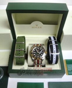 Alternative view of rolex replica GMT master II acciaio oro ceramica black dial cordura by gucci orologio replica