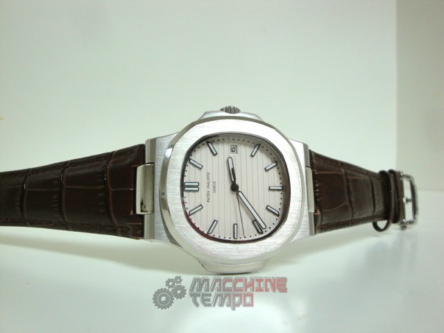 patek philippe replica nautilus white dial skeletron acciaio strip leather orologio imitazione