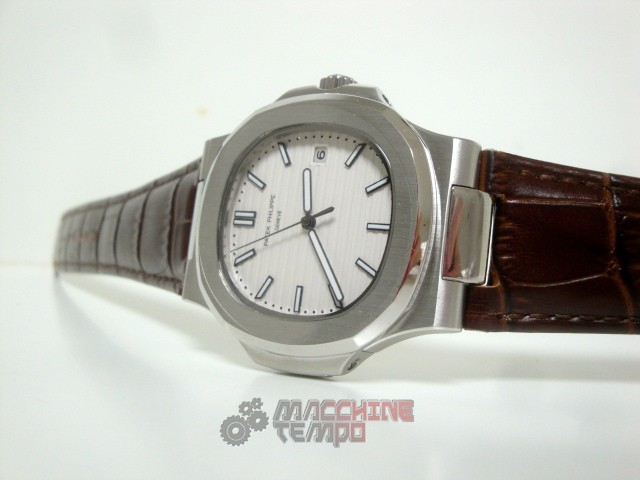 patek philippe replica nautilus white dial skeletron acciaio strip leather orologio imitazione - immagine 6