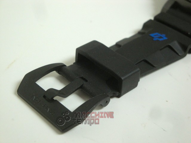 Panerai replica luminor submersible 1950 carbotech 3 days automatic 47mm PAM00616 imitazione copia - immagine 17