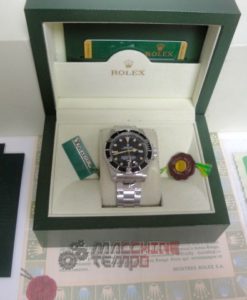 Alternative view of rolex replica vintage seadweller 1665 red writing plexi glass