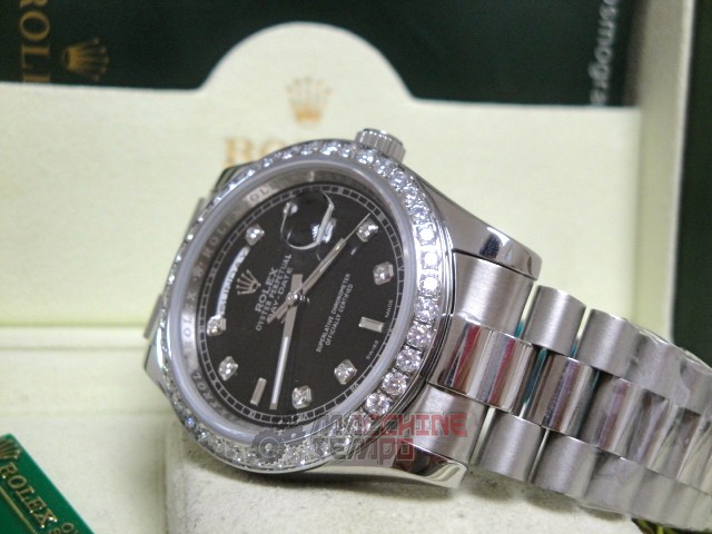 rolex replica daydate ll platinum white gold black dial brillantini bezel orologio replica copia imitazione - immagine 10