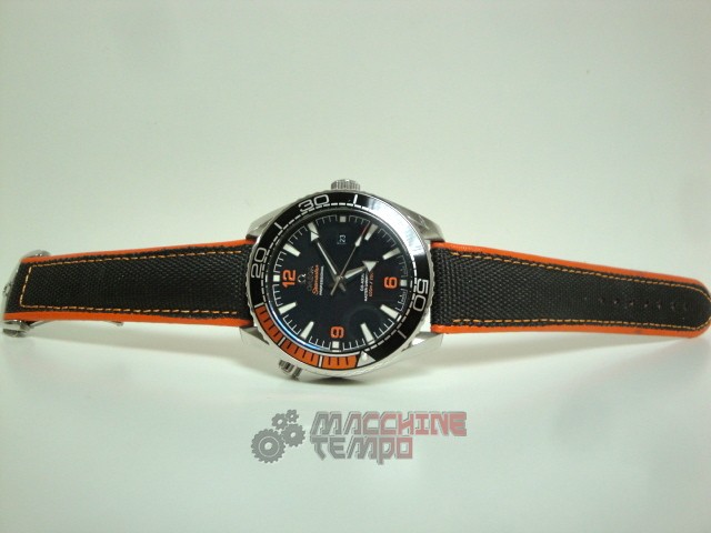 Omega replica seamaster planet ocean acciaio black dial strip cordura imitazione copia - immagine 2