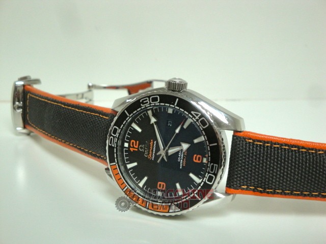 Omega replica seamaster planet ocean acciaio black dial strip cordura imitazione copia - immagine 9
